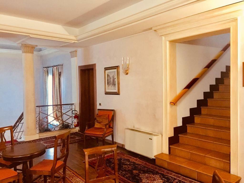 Hotel La Loggia Mestrino Екстер'єр фото